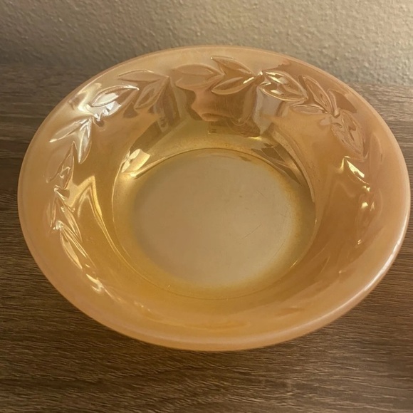 FIRE King Peach Lustre Set of 2 Small Bowls - Picture 4 of 8